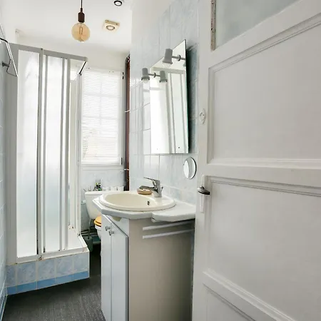 Apartment Pour 6 En Plein Centre De Dinard